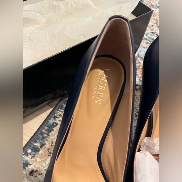 Ralph Lauren Lanette Nappa Leather Pump in Refined Navy, size 9.5. - Picture 2 of 3